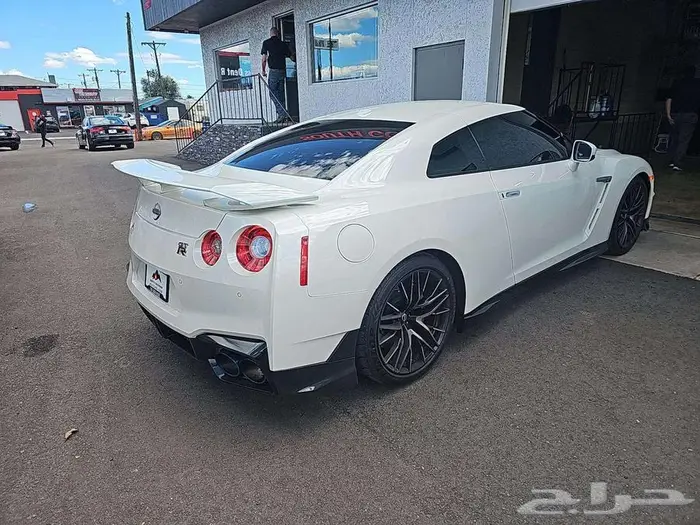 2024 Nissan GT-R Premium 4