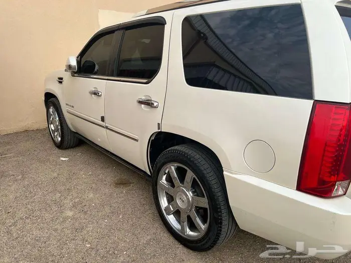 كديلاك اسكاليد2011 للبيع 1