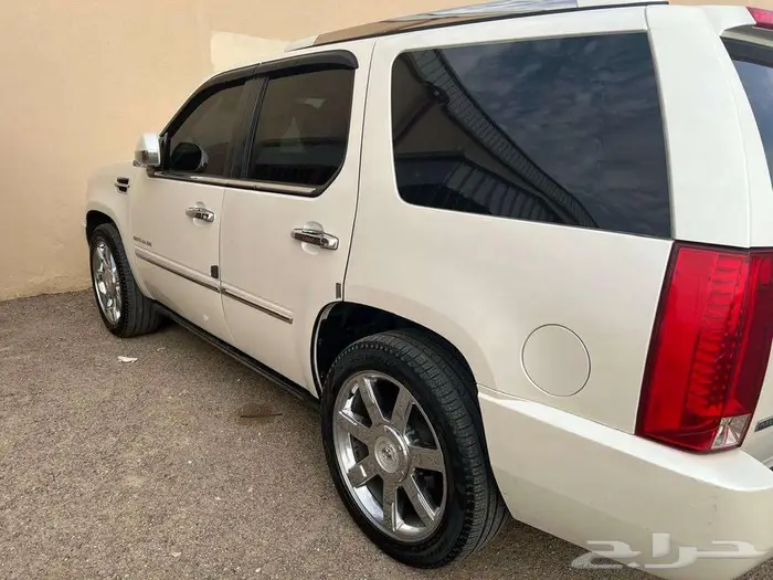 كديلاك اسكاليد2011 للبيع 2