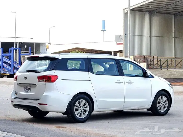 كيا كرنيفال 2016 3