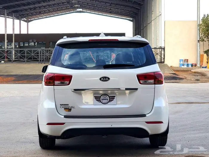 كيا كرنيفال 2016 9