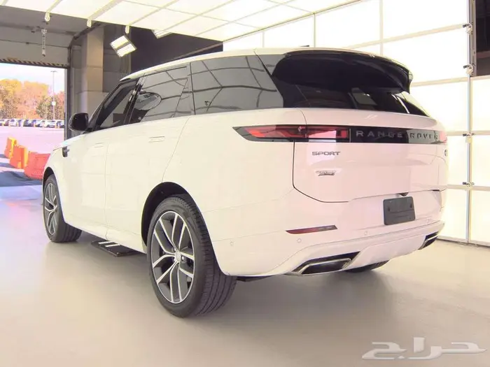 رنج سبورت داينميك 2023 بسعر 375 الف ريال واصل لباب البيت 3
