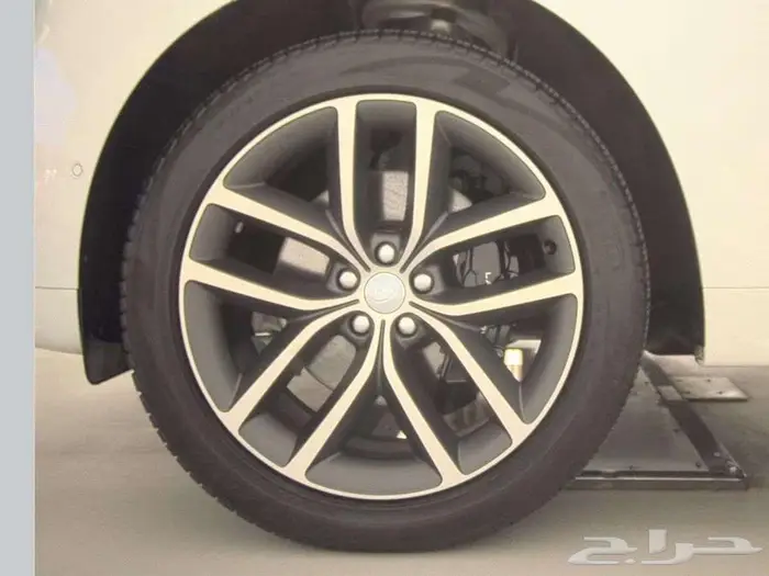 رنج سبورت داينميك 2023 بسعر 375 الف ريال واصل لباب البيت 7