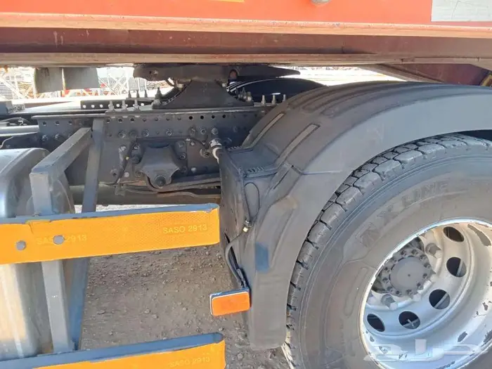 للبيع راس تريلا مع لوبد النوع فولفو FH 440 18