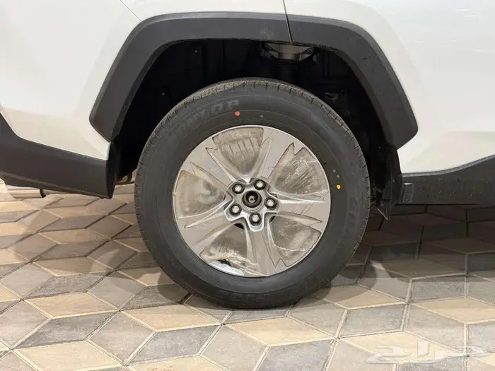 راف فور LE 2025 قسطها ب 1722 ريال 8