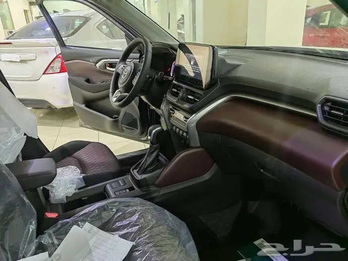 تويوتا اوربان GL2026 6