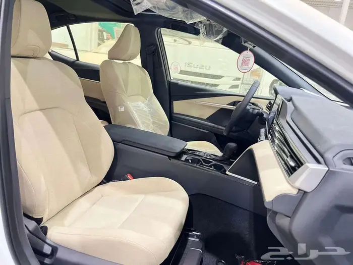 تويوتا كامري E PLUS هايبرد سعودي 2025 12