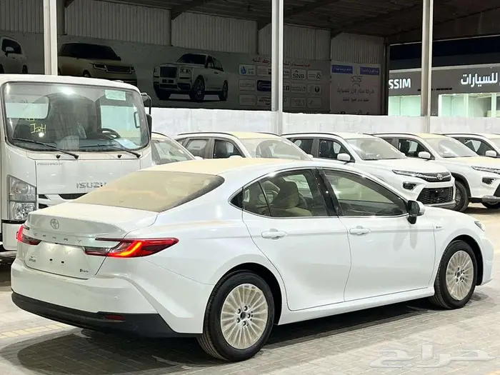تويوتا كامري E PLUS هايبرد سعودي 2025 15
