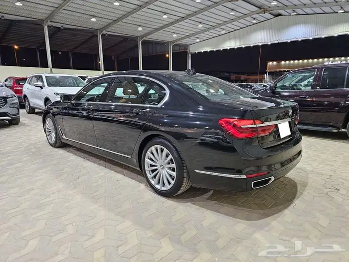 بي ام دبليو 730Li 2018 فئة بيزنس 5