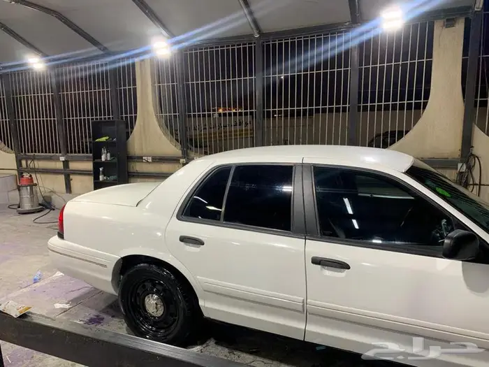 كراون فكتوريا محول بوليسي جنوط وشبك 4