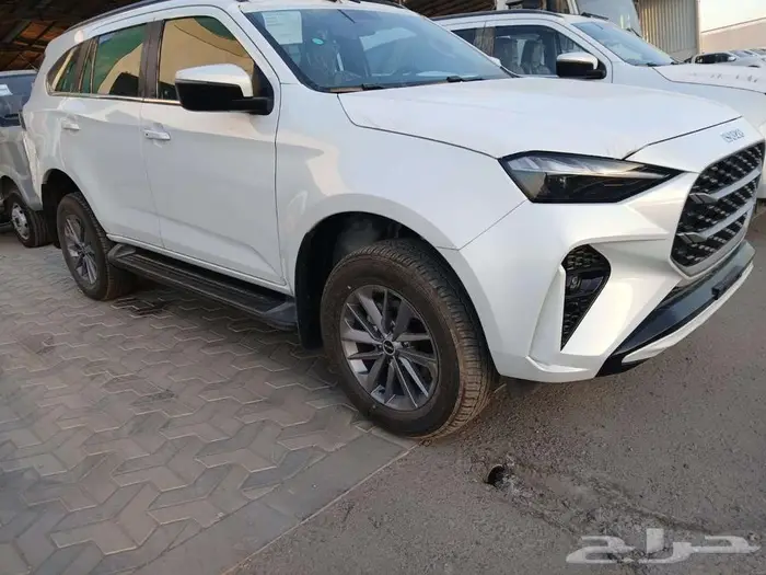 ايسوزو MUX 2025 0