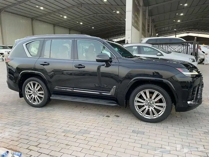 لكزس LX-600 VIP سعودي 2023 بلاك ادشن 14