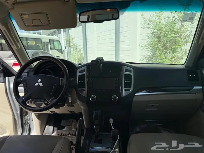 متسوبيشي باجيرو 2018 علامة ذهبية 3.8 خالي من الرش 13