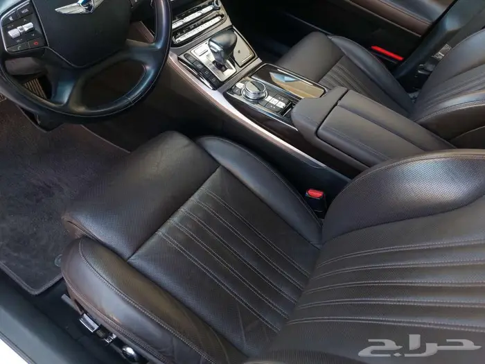 جينسيس G90 2017 رويال V6 نظيفة وكالة 26