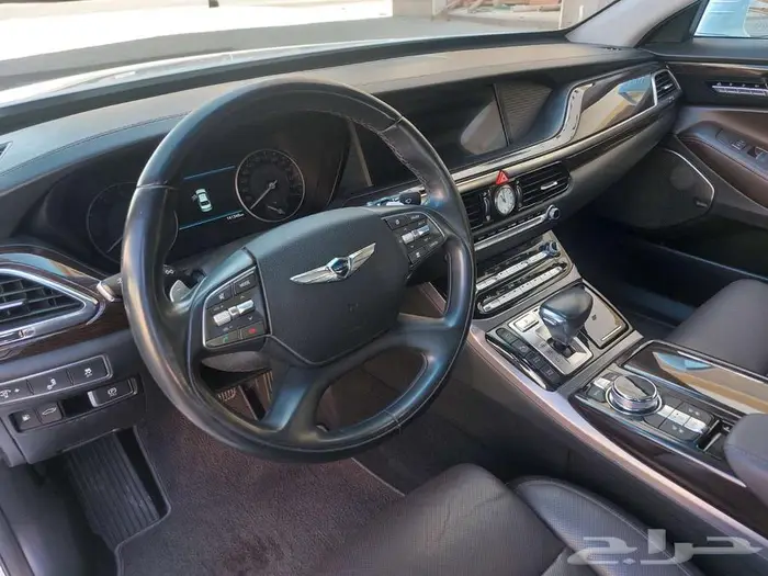 جينسيس G90 2017 رويال V6 نظيفة وكالة 24
