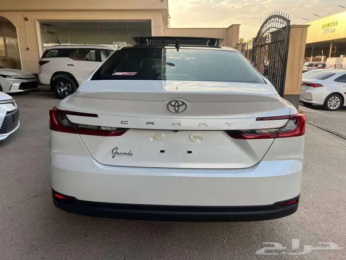 تويوتا كامري جراندي بنزين 2025 متاح اقساط و كاش 4