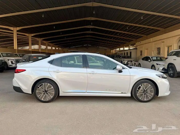 تويوتا كامري جراندي بنزين 2025 متاح اقساط و كاش 2