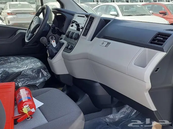 تويوتا هايس باص 13 راكب بنزين جير عادي 2025 خليجي 1