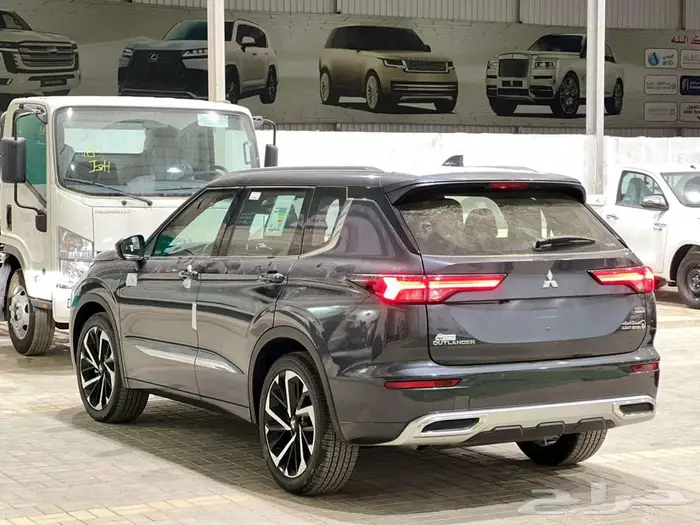ميتسوبيشي اوتلاندر فل كامل7 راكب 2025 6