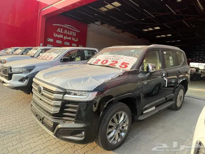 تويوتا لاندكروزر VX هايبرد موديل 2025 وارد سعودي 3