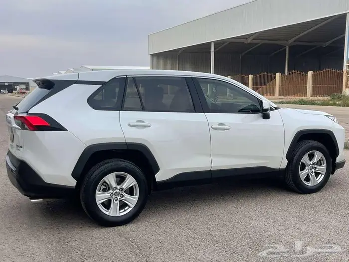 تويوتا راف فور موديل 2021 3