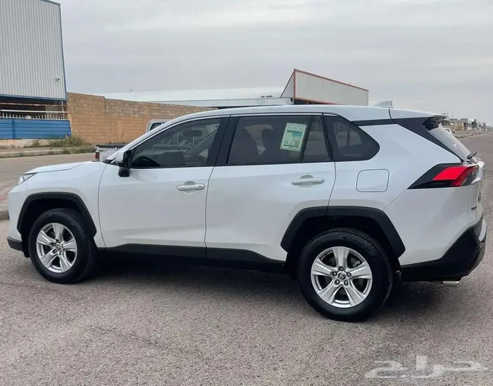 تويوتا راف فور موديل 2021 4