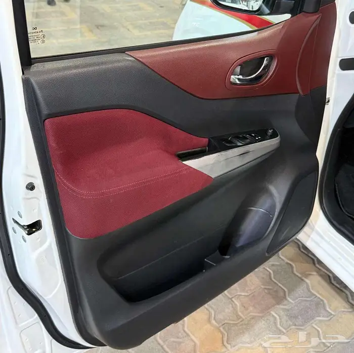 للبيع نيسان نافارا 2017 زجاج كهرب مكينه كبيره سعودي مخزززنة 14