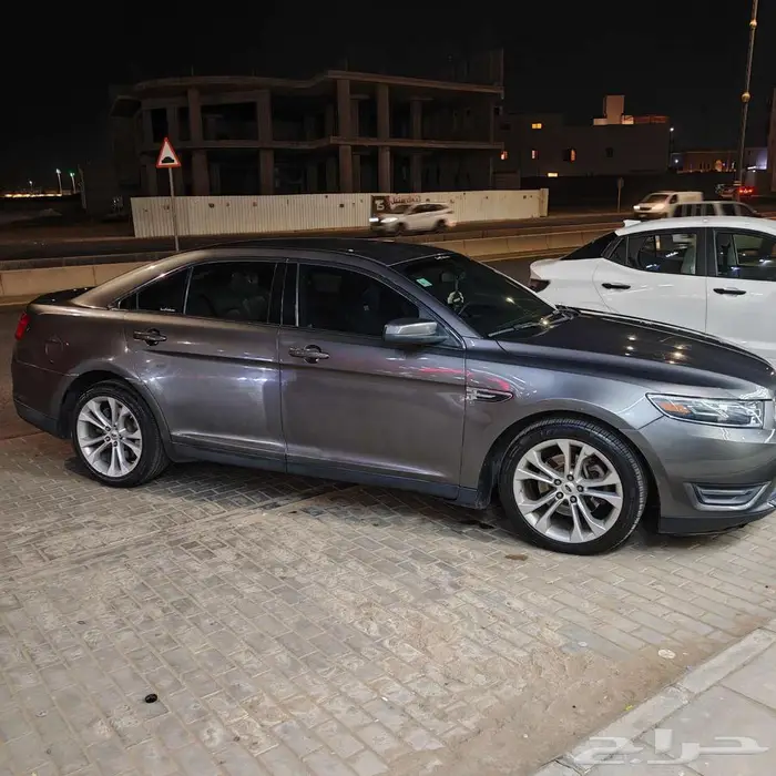 فورد توروس 8