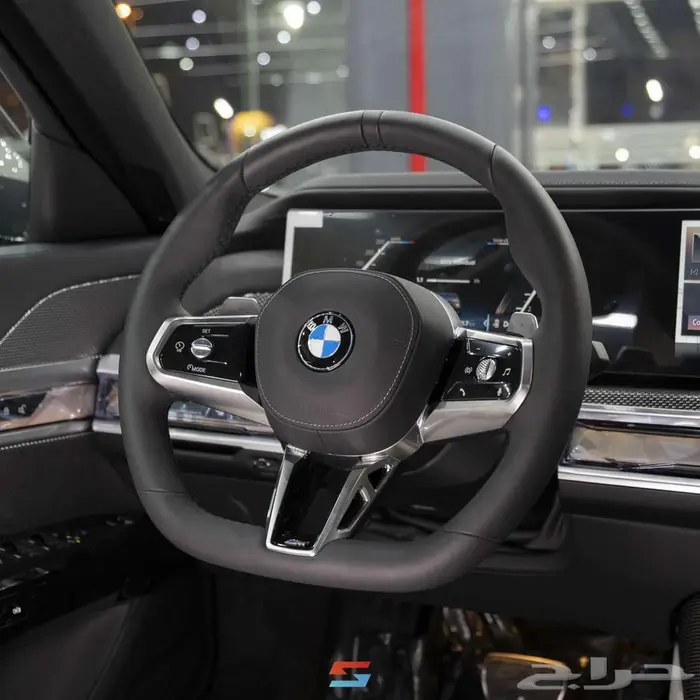 بي ام دبليو 735i 2026 12