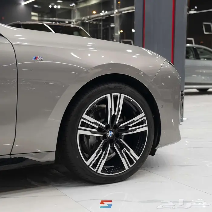 بي ام دبليو 735i 2026 6