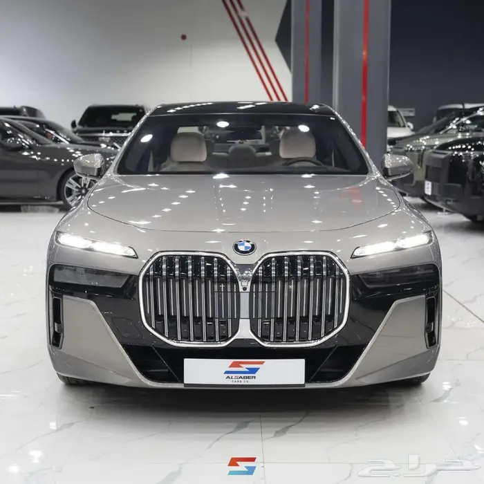 بي ام دبليو 735i 2026 1