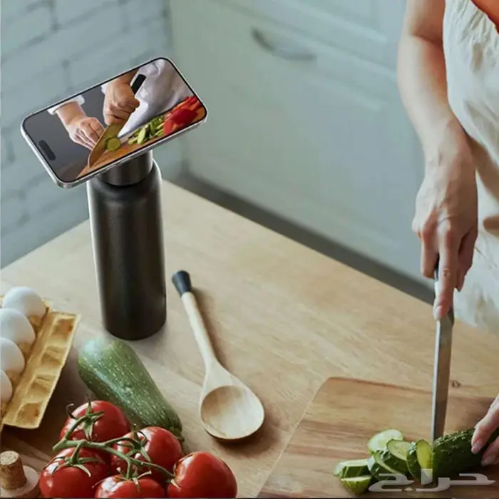 زجاجة مياه بحامل جوال مغناطيسي Ringo تصميم ذكي وابتكار عملي 9