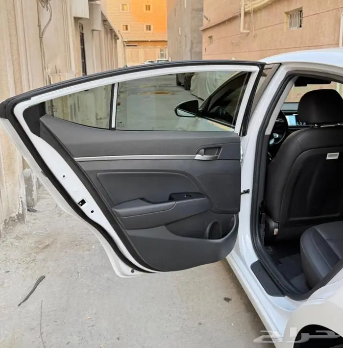 للبيع هيونداي افانتي ( النترا) 2020 فل كامل 18