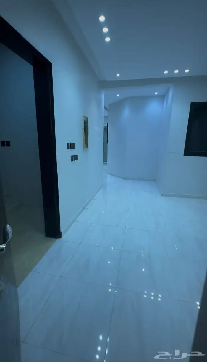 دور علوي للإيجار - الرياض حي الدار البيضاء 7