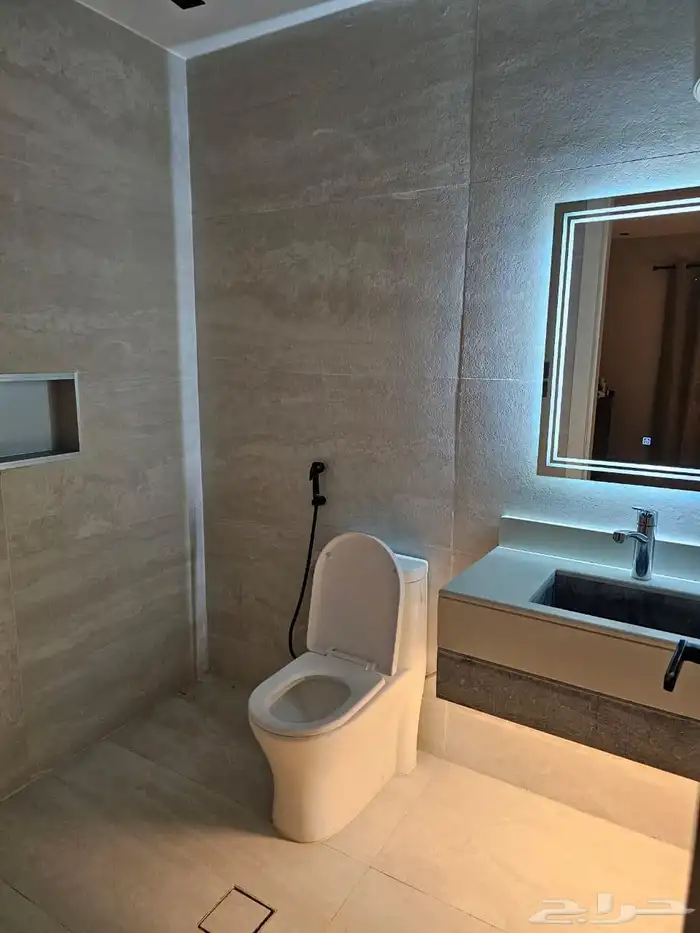 للاجار فيلا دبلوكس زاوية في حي بدر 1