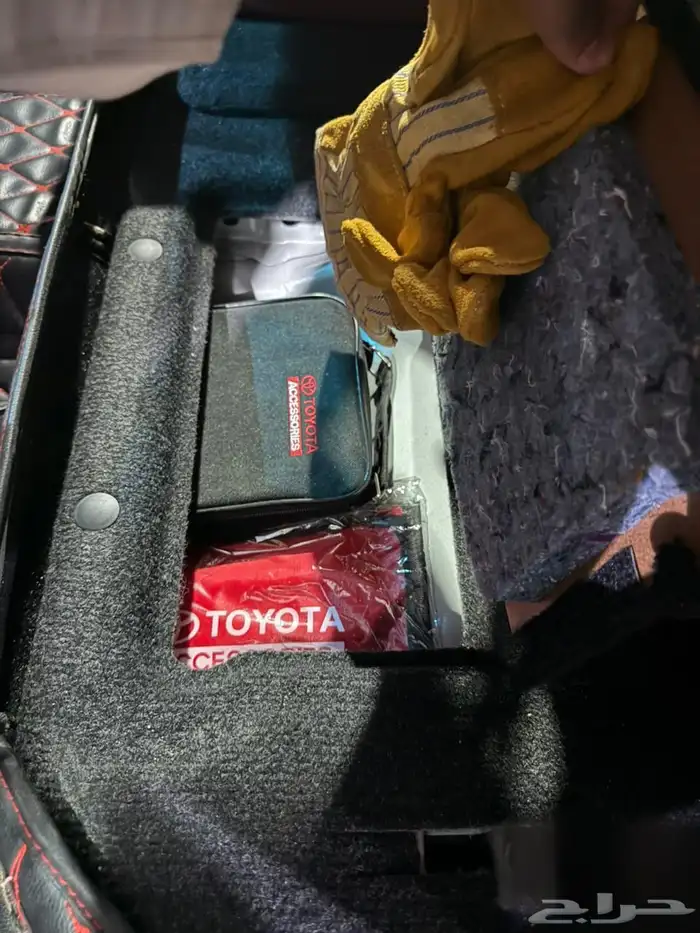 تويوتا هايلكس بنزين مخزنن 36