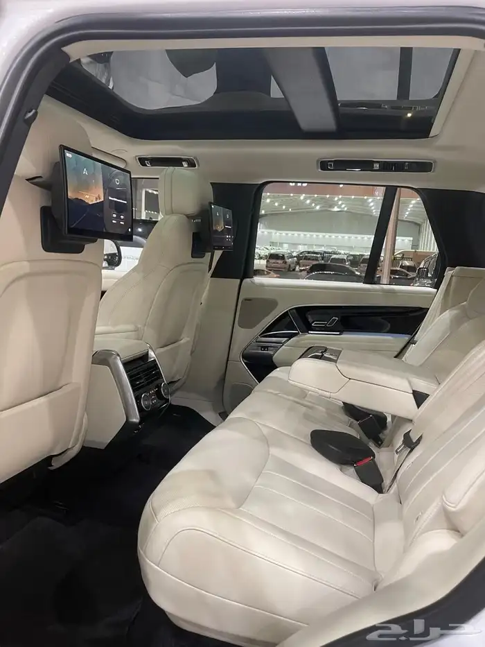 رنج روفر HSE V6 فل  أوبشن 2023 14