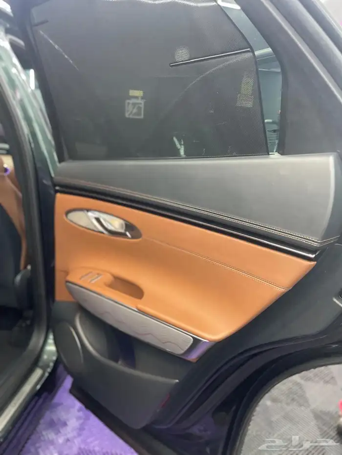 جينيسيس GV70 بيرميوم موديل 2024   فل كامل 10