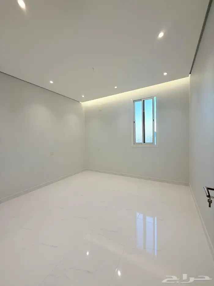 شقة للبيع دور ثاني ممتازة 10