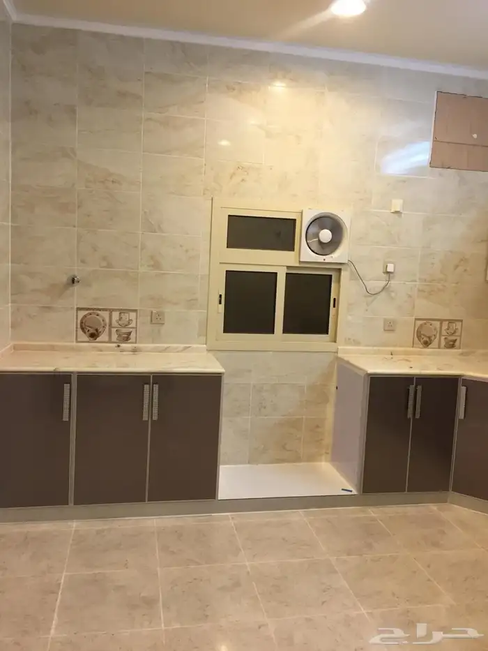 شقة راقية للعوائل للإيجار حي السويس مخطط الرحاب 1 6