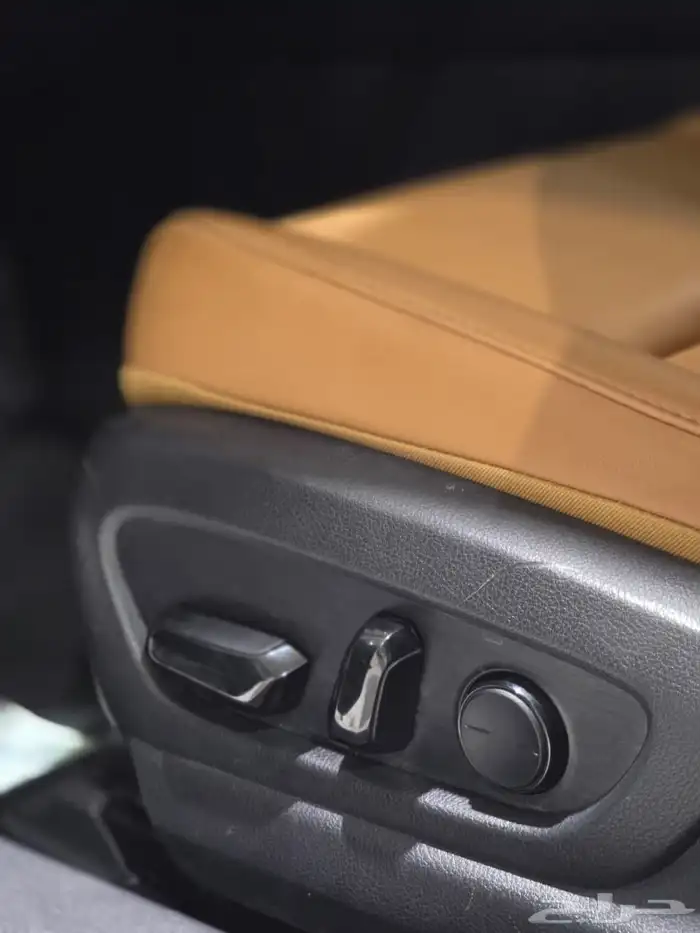 لكزس UX200 موديل 2020 بحاله الوكاله 19