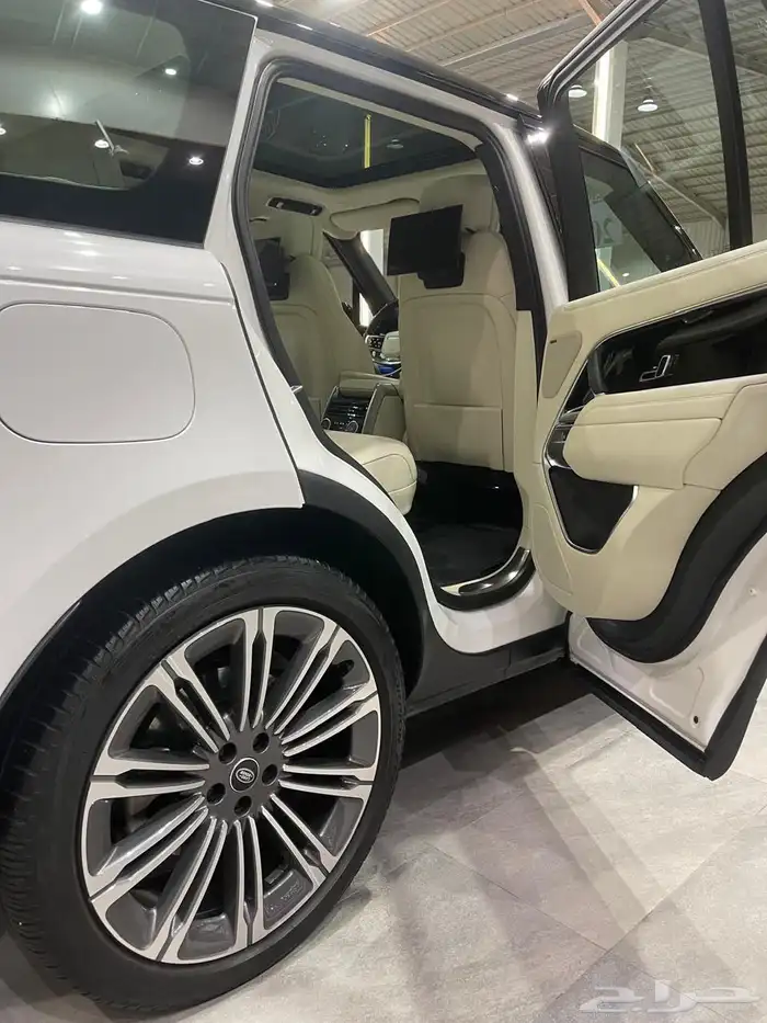 رنج روفر HSE V6 فل  أوبشن 2023 12