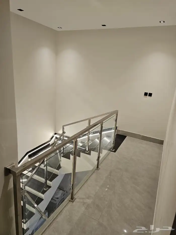 للاجار فيلا دبلوكس زاوية في حي بدر 6