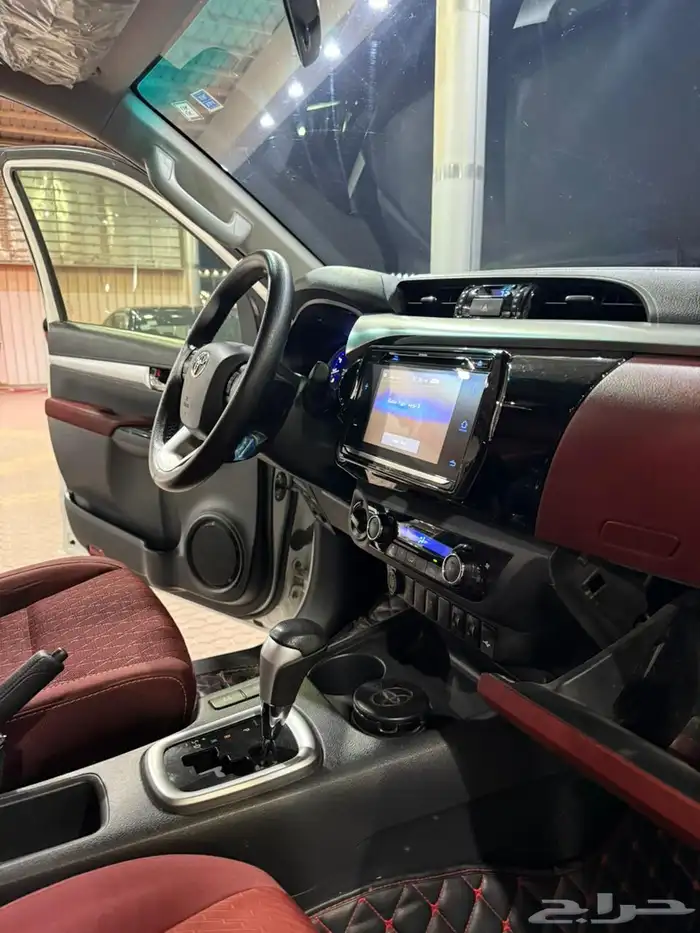 تويوتا هايلكس بنزين مخزنن 44