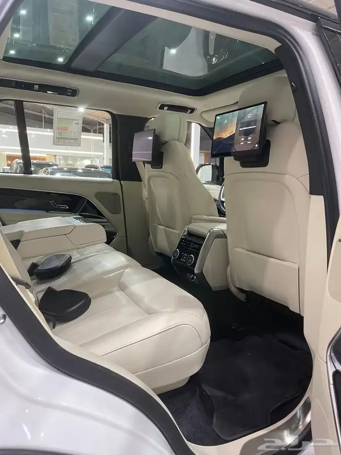 رنج روفر HSE V6 فل  أوبشن 2023 7