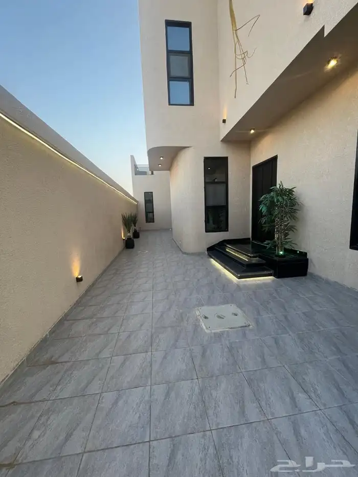 فلل فاخرة للبيع حي الملك فهد 1