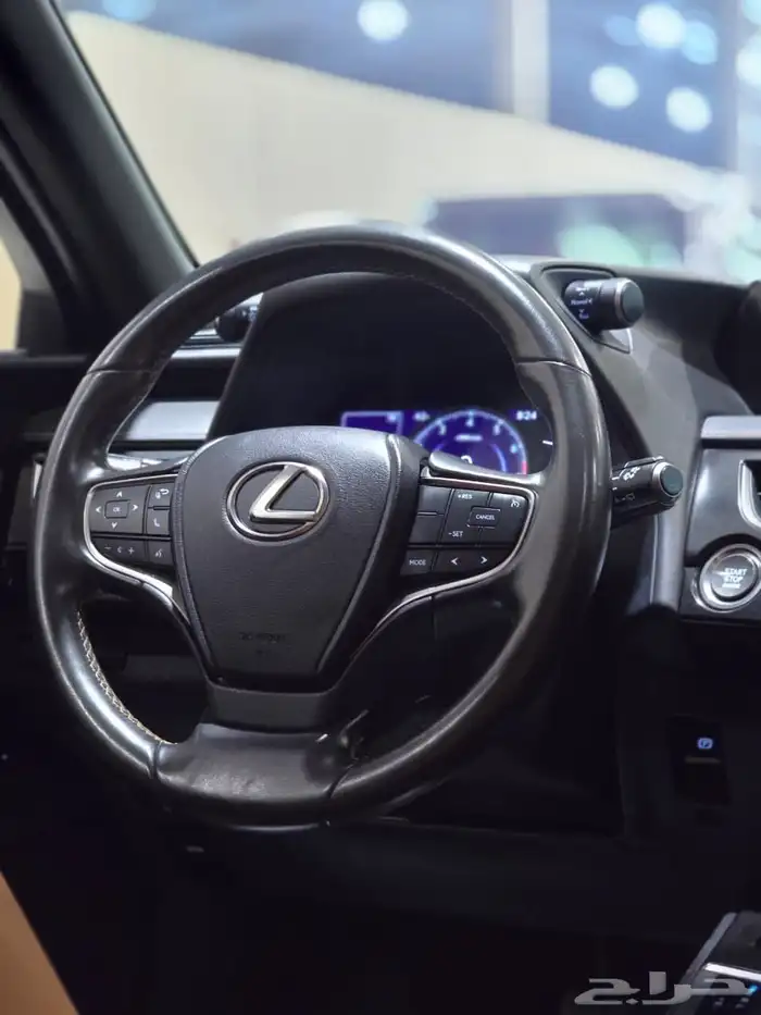 لكزس UX200 موديل 2020 بحاله الوكاله 12