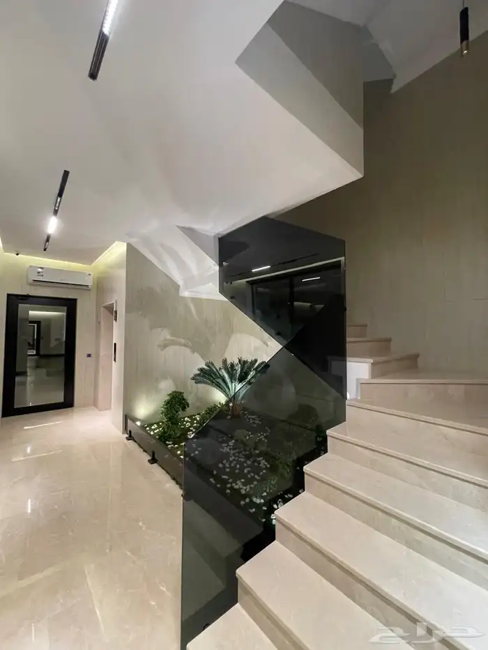 شقة للإيجار في حي السلامة 4