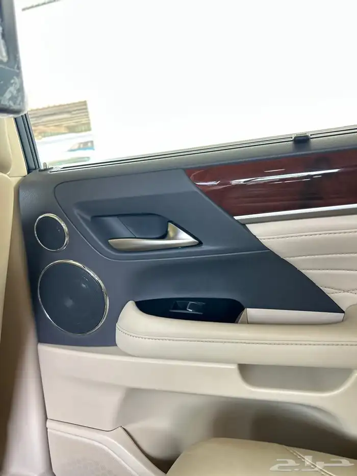 جيب لكزس2021 LX مخزن بلاك دشن عداد 35 الف كيلو 20