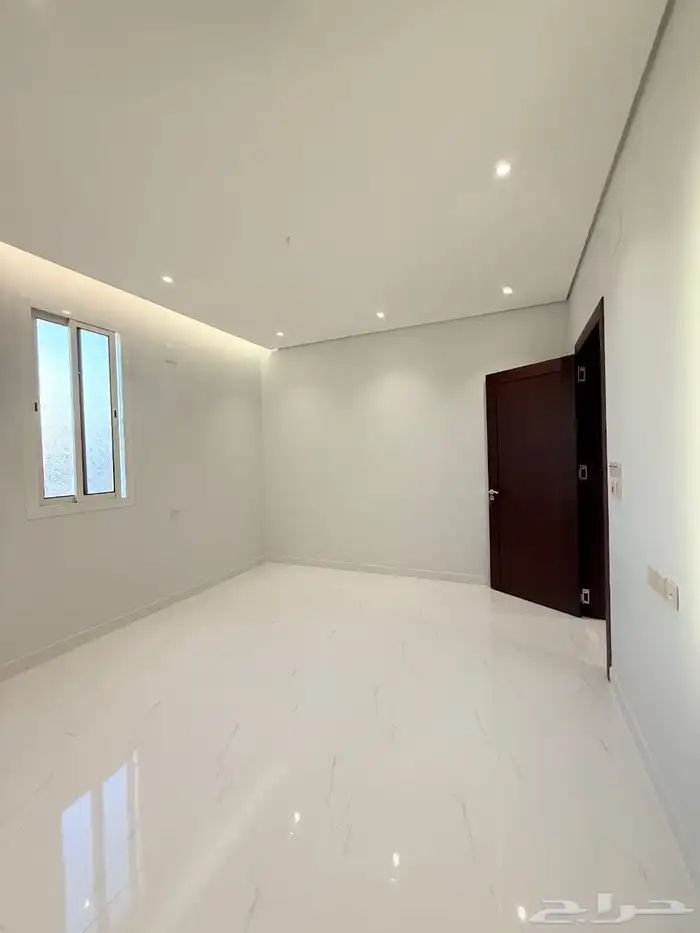 شقة للبيع دور ثاني ممتازة 12